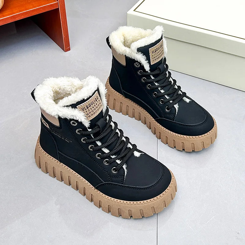 Bota de Inverno Feminina com Plataforma 2025