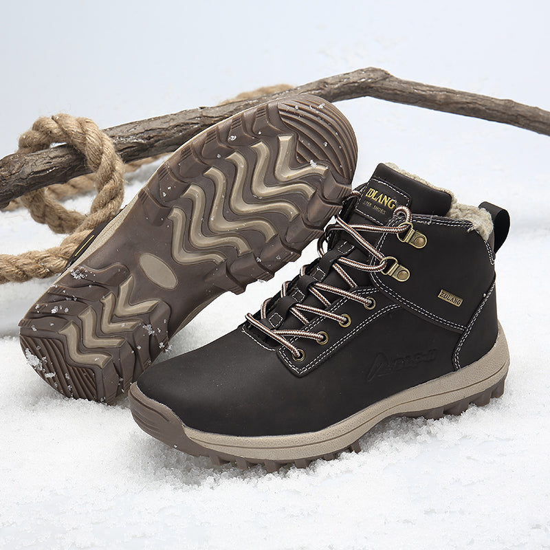 Bota Masculina Adventure Trek